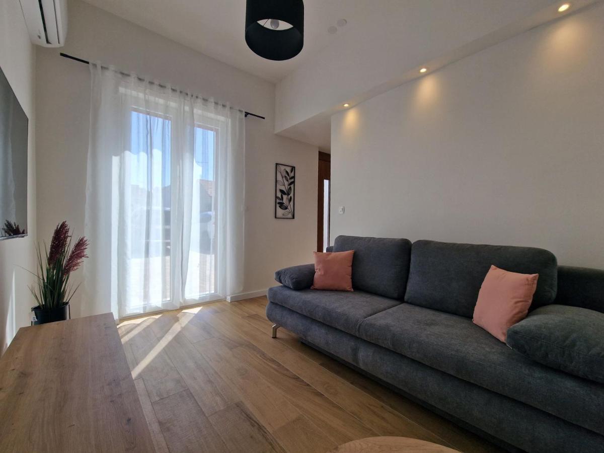 Apartments Miamare Primošten Esterno foto