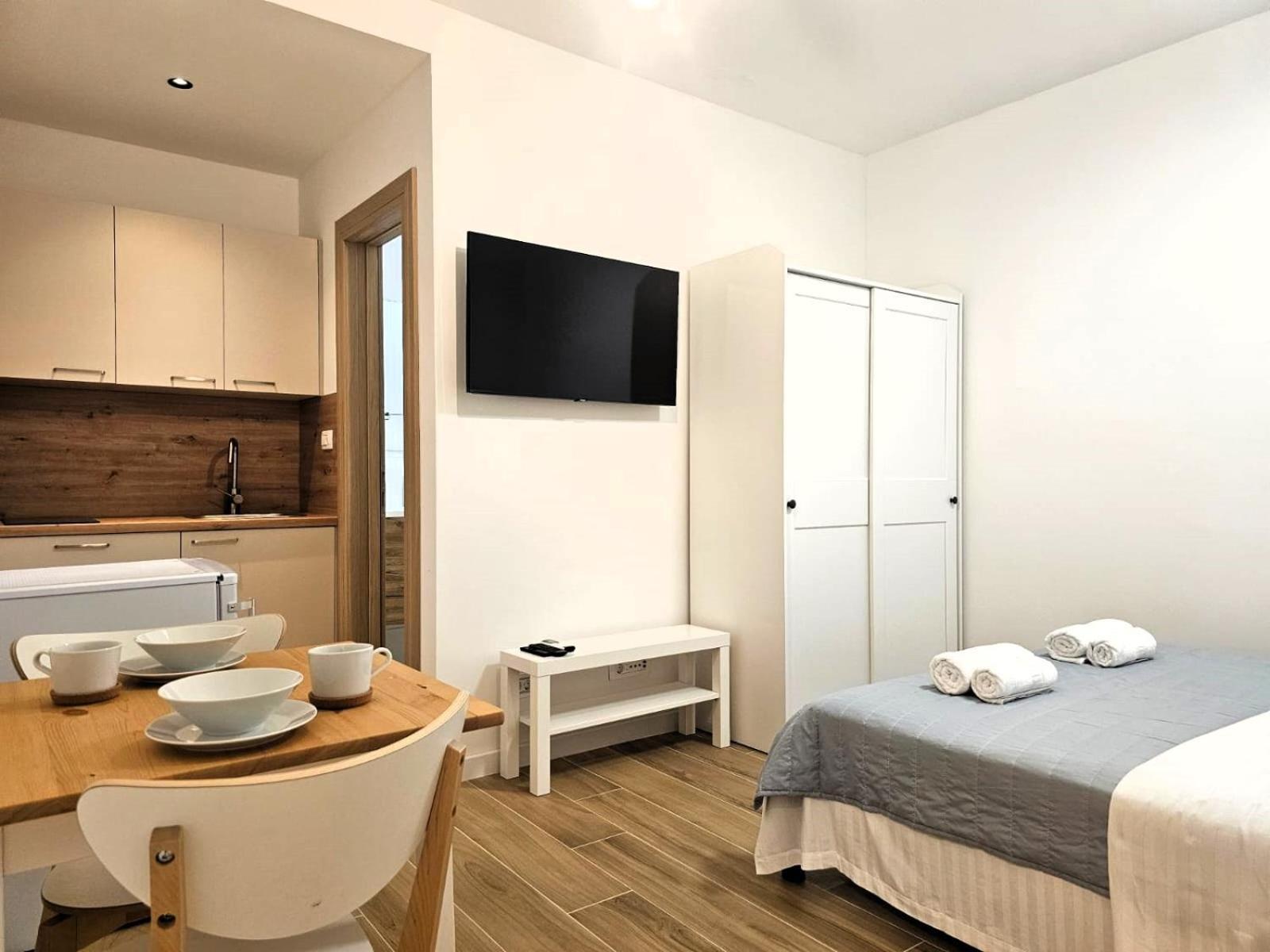 Apartments Miamare Primošten Esterno foto